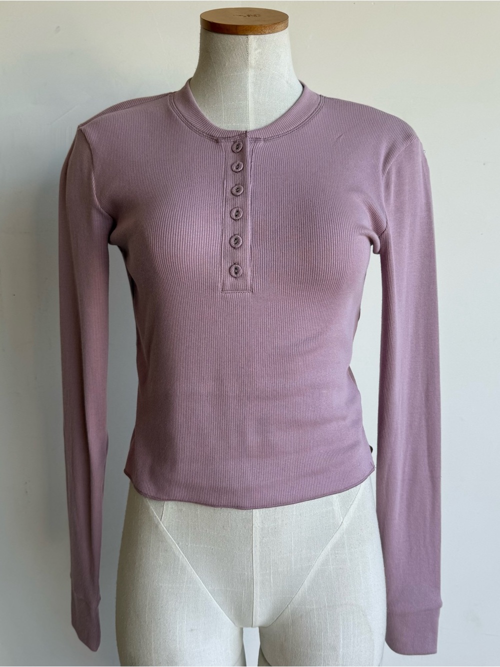 SKIMS Ribbed Long-Sleeve Henley in Dusty Mauve xl sweatshirt crop buttons nwt
